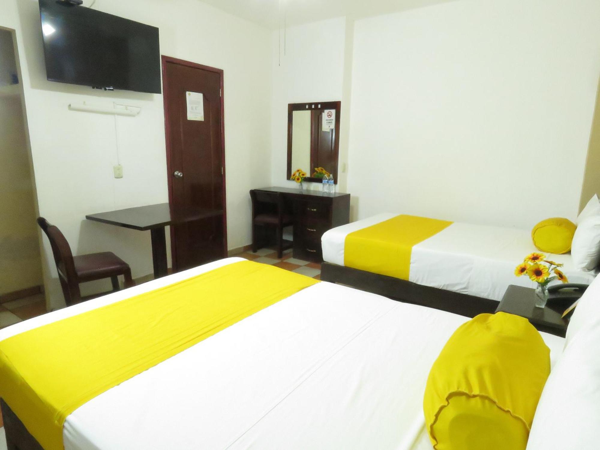 Hotel Los Girasoles Tepic Exterior foto